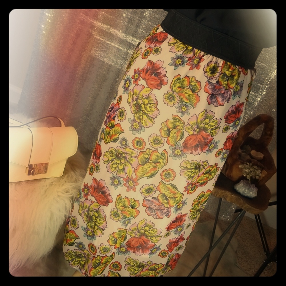 Lularoe White Floral Lola Skirt